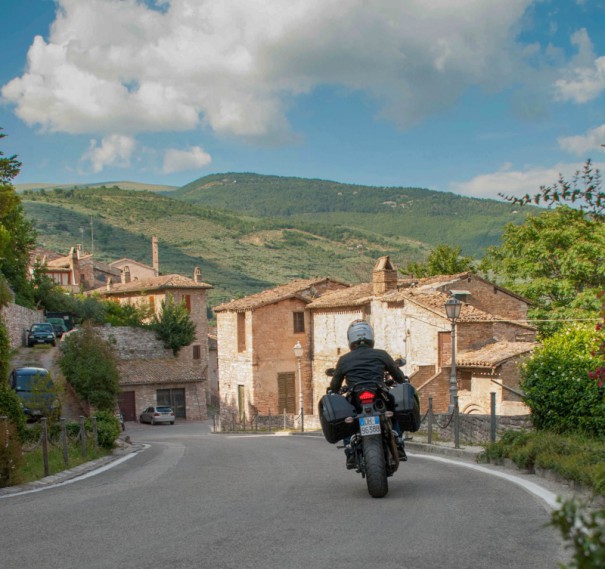 Umbria in Moto....offerte Speciali per Motociclisti e Bikers